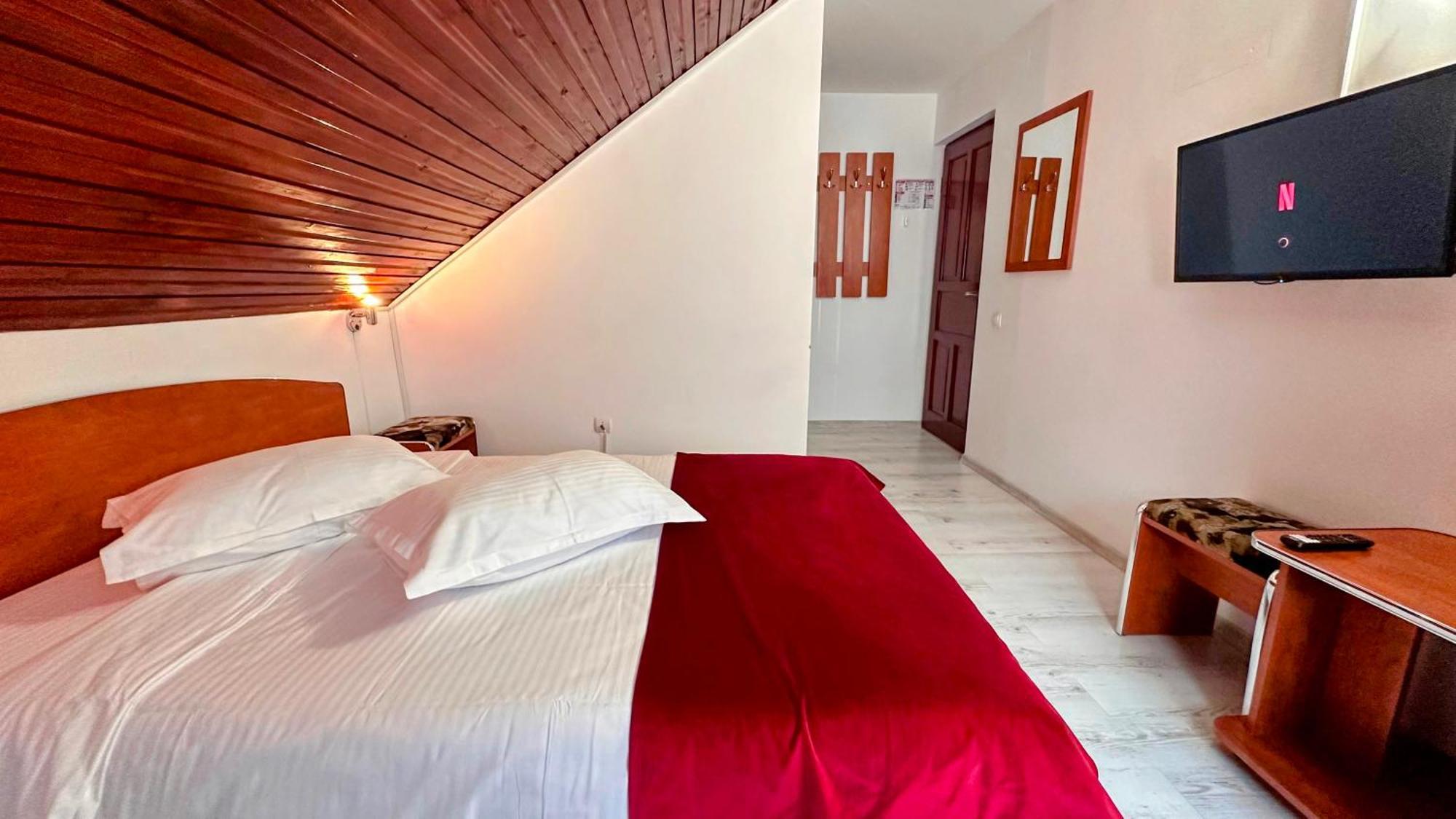 Valea Alba View - Self Check-In Hotel Buşteni Eksteriør billede