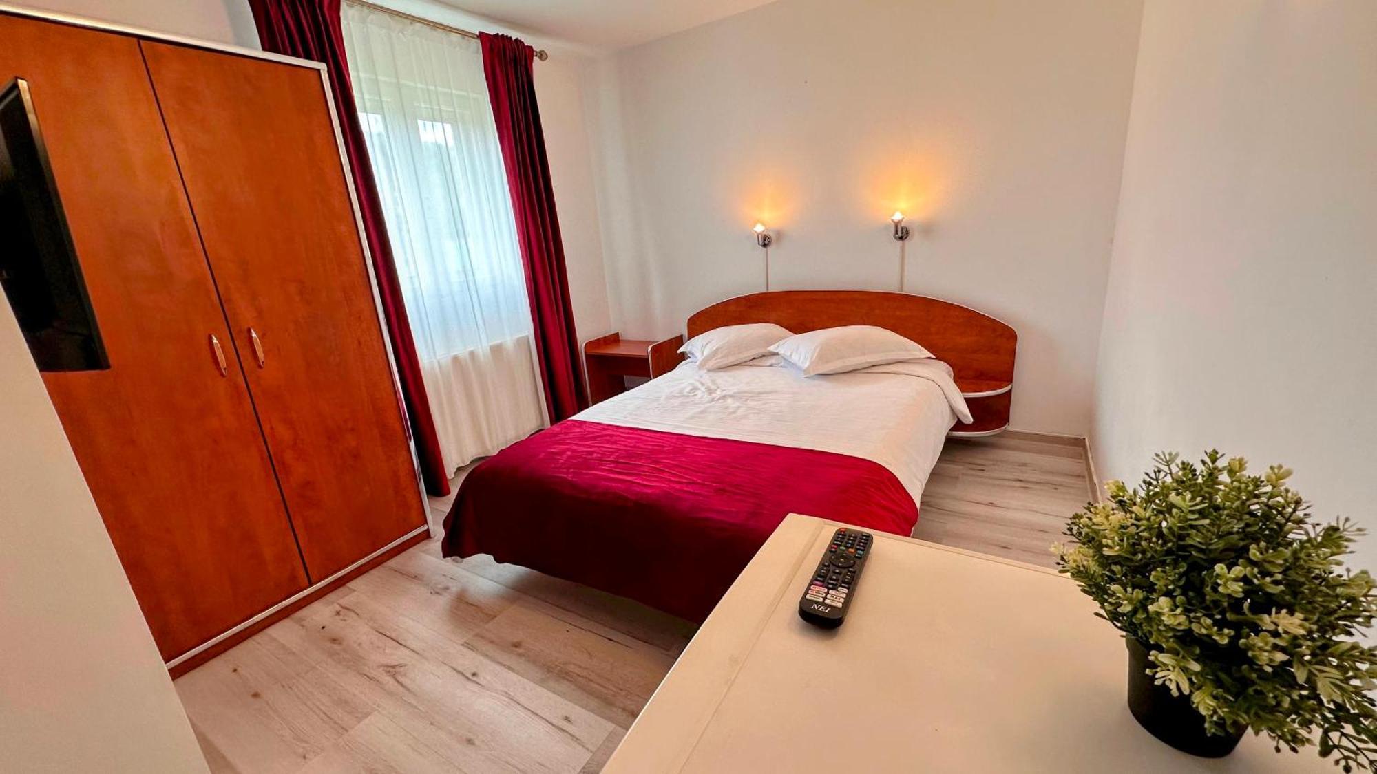 Valea Alba View - Self Check-In Hotel Buşteni Eksteriør billede